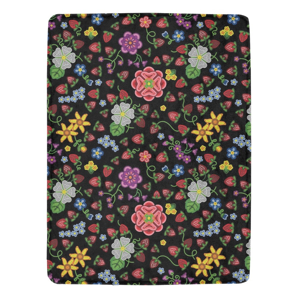 Berry Pop Midnight Ultra-Soft Micro Fleece Blanket 60"x80"
