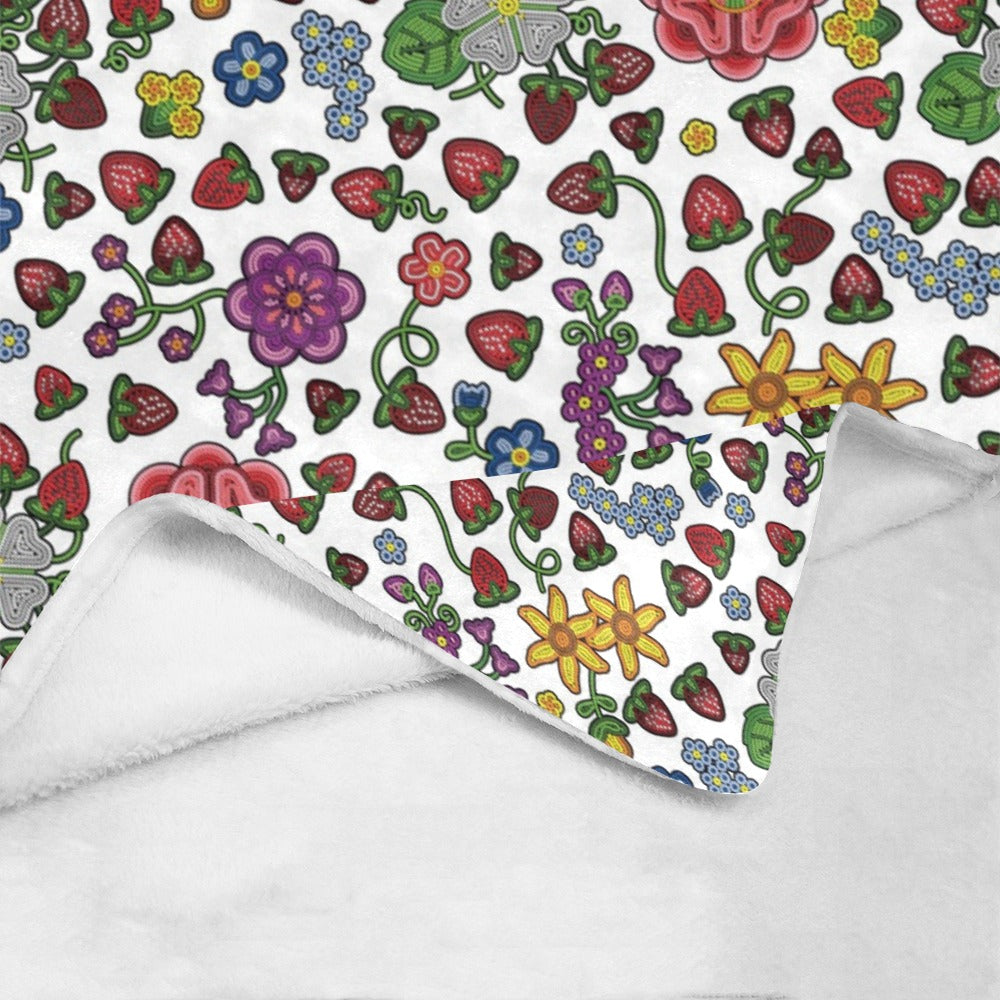 Berry Pop White Ultra-Soft Micro Fleece Blanket 60"x80"