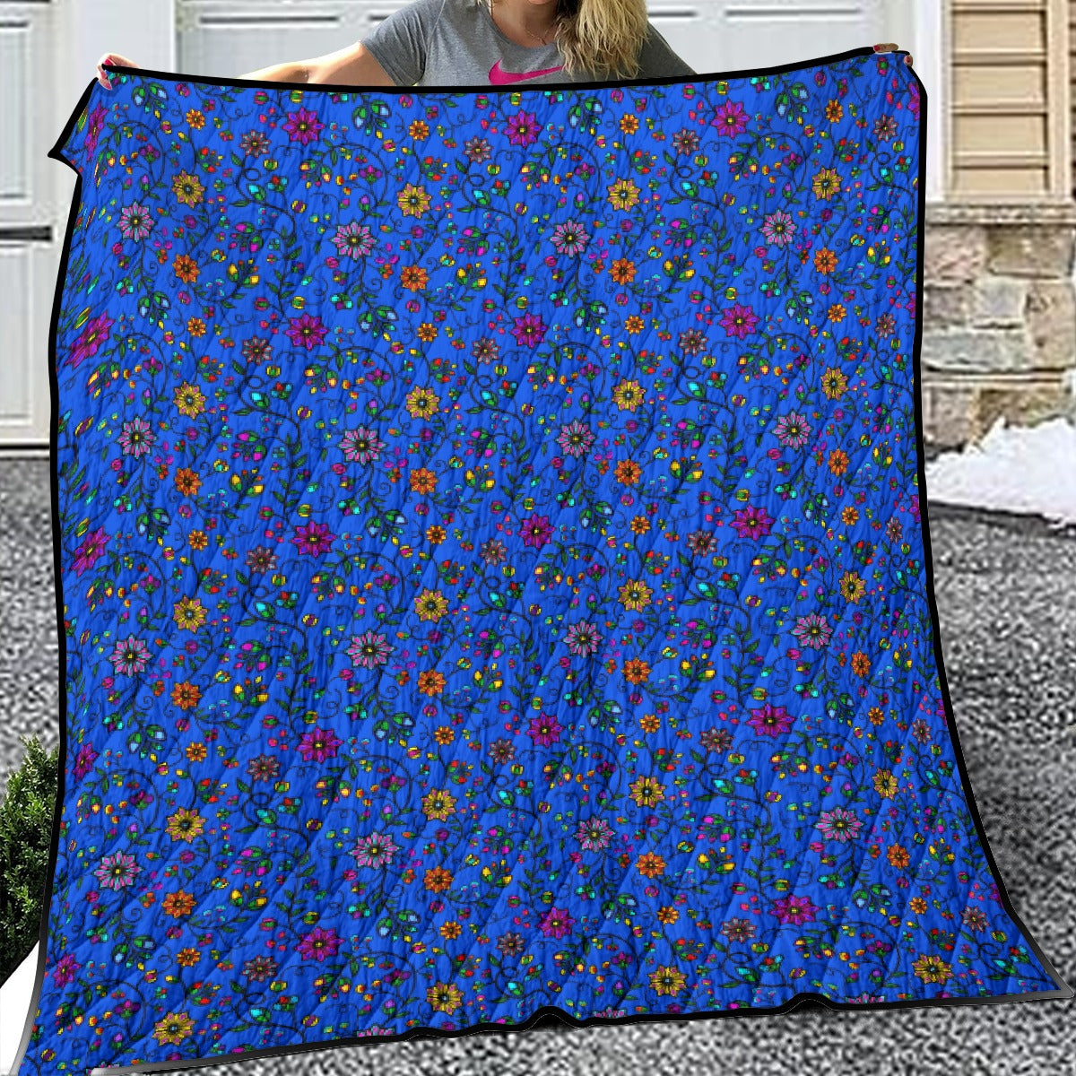Prairie Paintbrush Blue Lightweight & Breathable Quilt With Edge-wrapping Strips