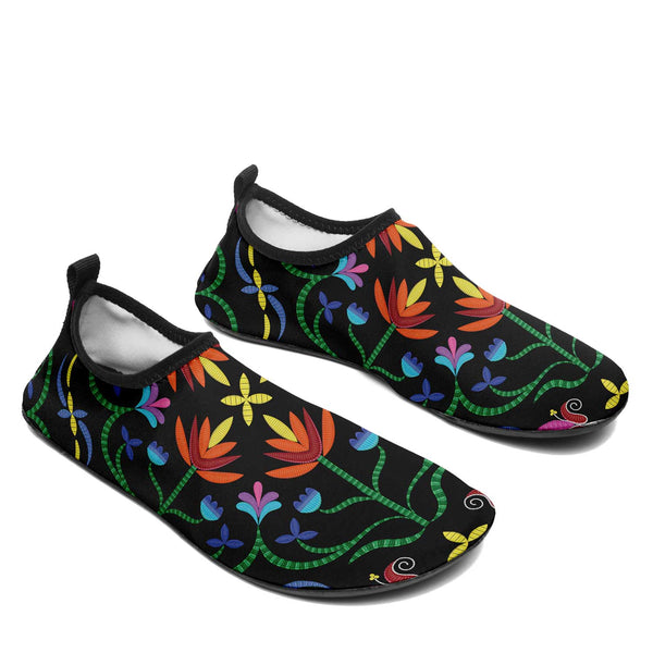 Between the Mountains Berry Sockamoccs
