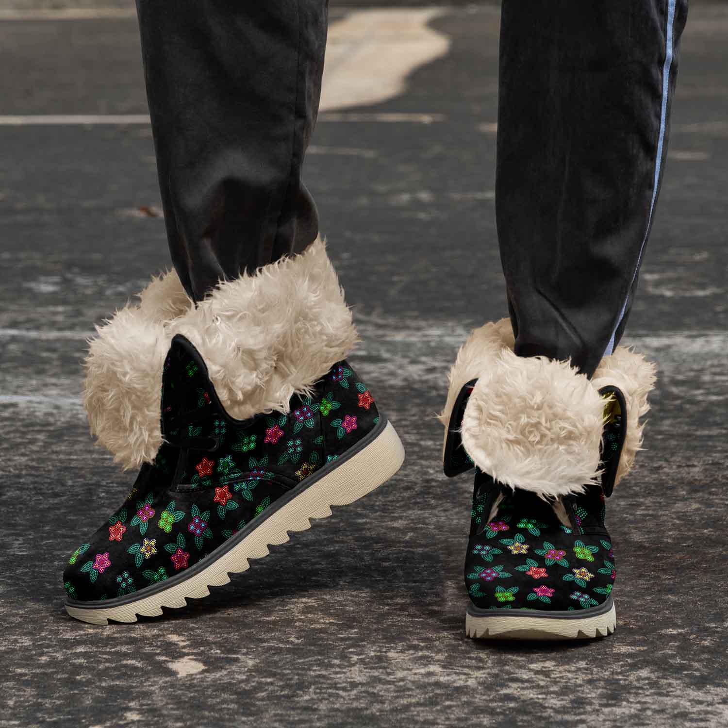 Berry Flowers Black Polar Winter Boots