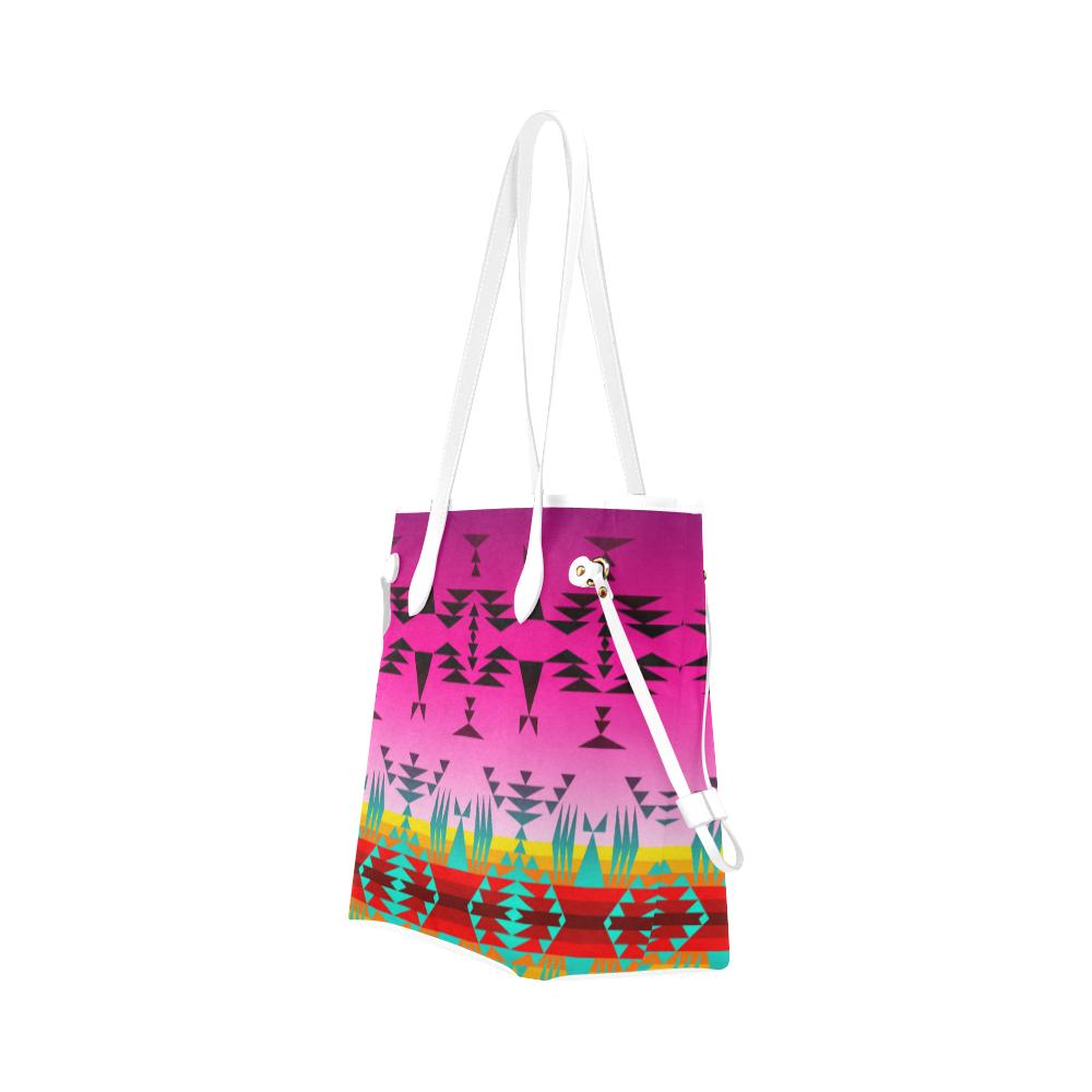 Between the Cascade Mountains Clover Canvas Tote Bag (Model 1661) Clover Canvas Tote Bag (1661) e-joyer 