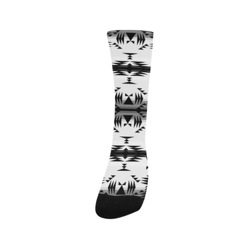 Between the Mountains White and Black Trouser Socks Socks e-joyer 