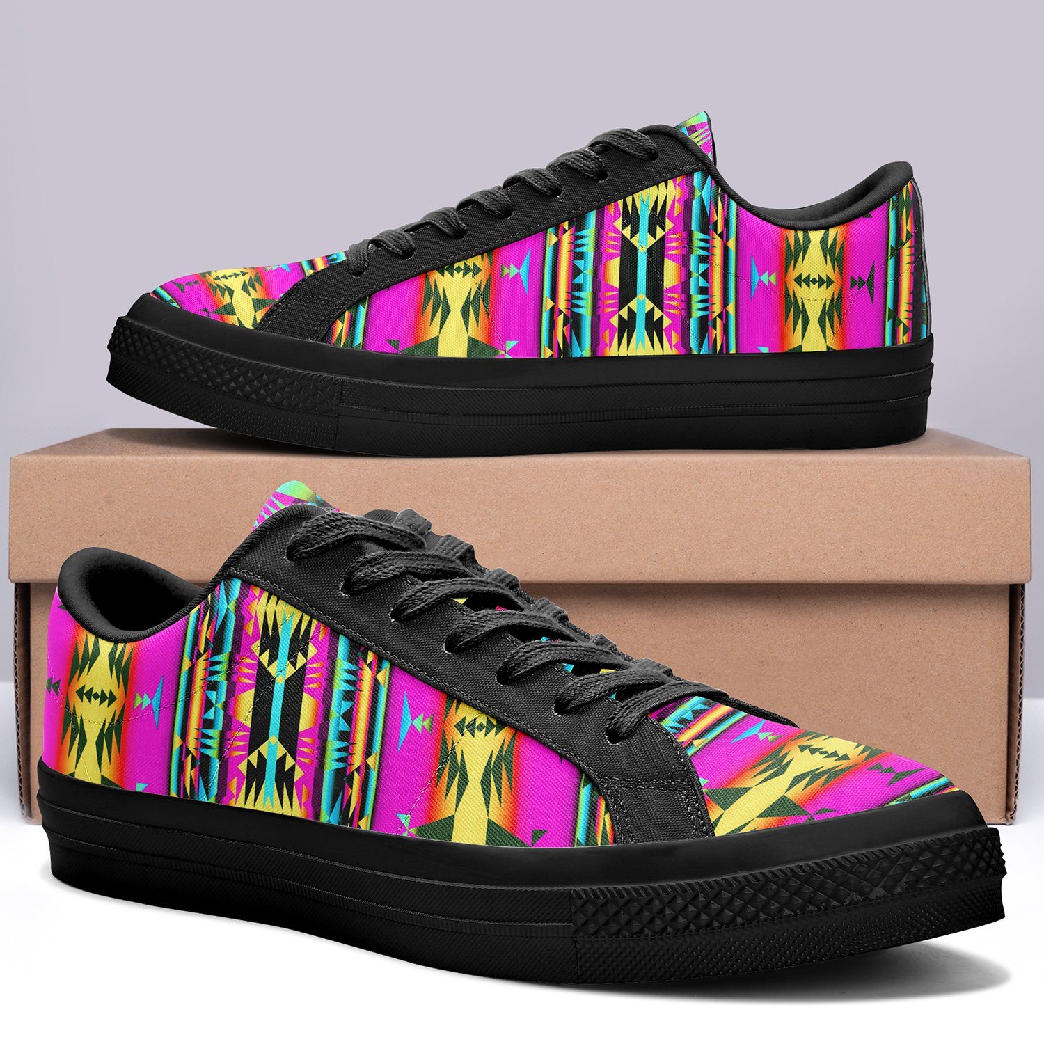 Between the Sunset Mountains Aapisi Low Top Canvas Shoes Black Sole 49 Dzine 